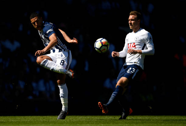 出首战中 出首战中